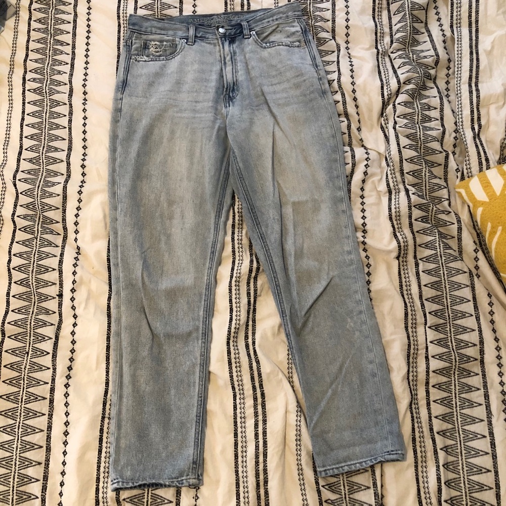 AE Distressed Mom Jean - Picture 2 of 6